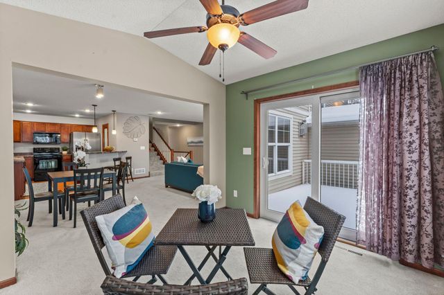 551 Stonewood Lane, Burnsville, MN 55306