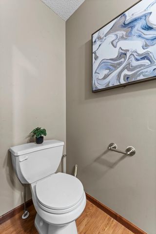 551 Stonewood Lane, Burnsville, MN 55306