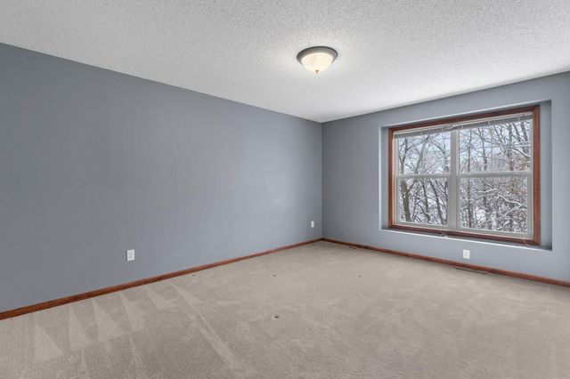 551 Stonewood Lane, Burnsville, MN 55306