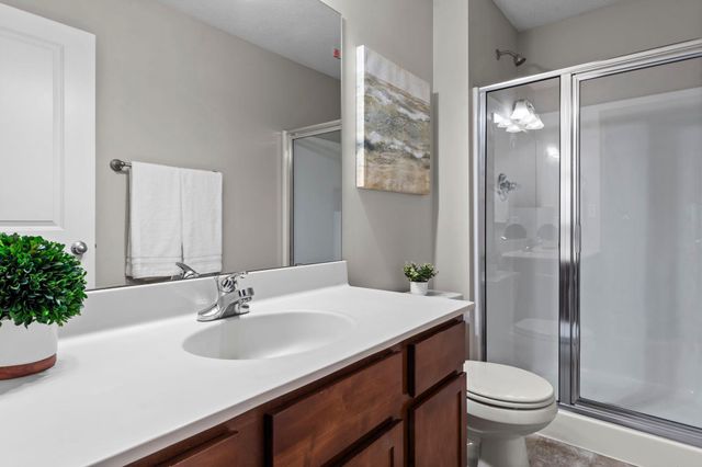 551 Stonewood Lane, Burnsville, MN 55306