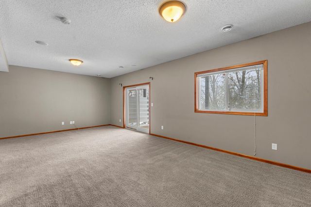 551 Stonewood Lane, Burnsville, MN 55306