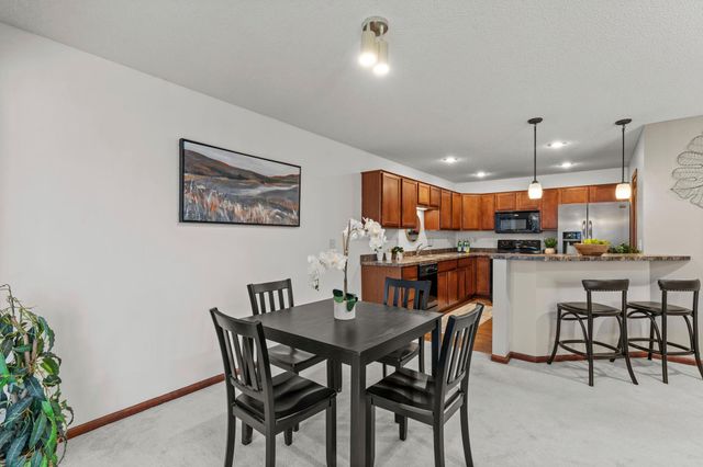 551 Stonewood Lane, Burnsville, MN 55306