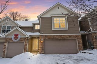 551 Stonewood Lane, Burnsville, MN 55306