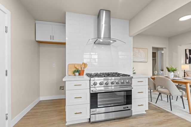 2200 7th Ave, Sacramento, CA 95818