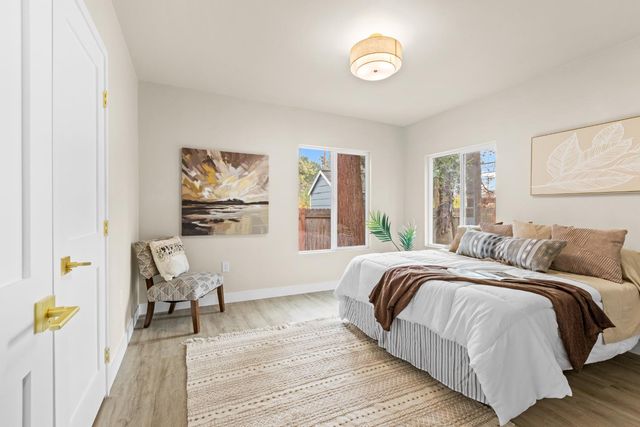 2200 7th Ave, Sacramento, CA 95818