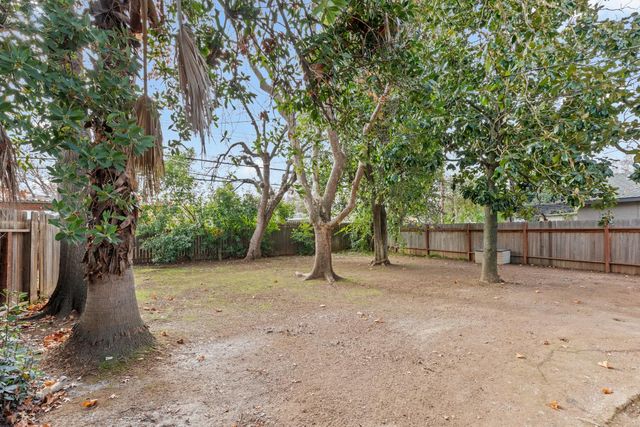 2200 7th Ave, Sacramento, CA 95818