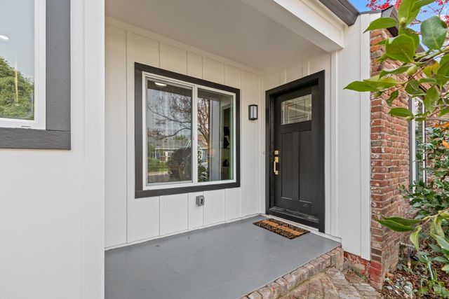 2200 7th Ave, Sacramento, CA 95818