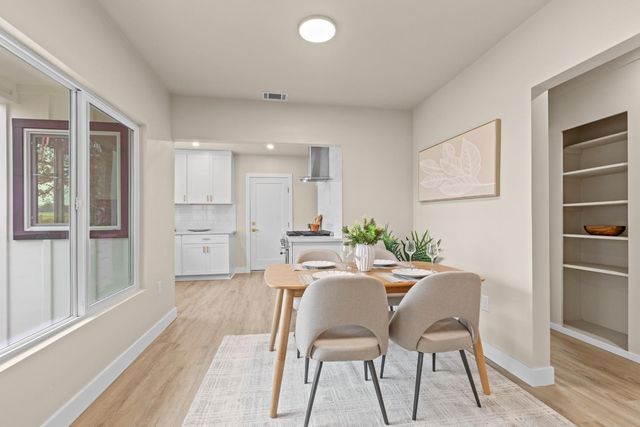 2200 7th Ave, Sacramento, CA 95818