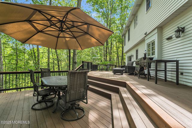 112 Deer Path Lane, Freehold, NJ 07728