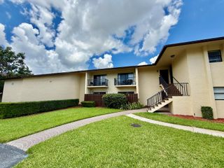 2050 Oleander Boulevard 11-103, Fort Pierce, FL 34950