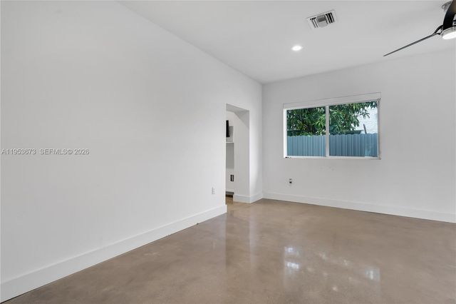 2247 NW 2nd St, Miami, FL 33125