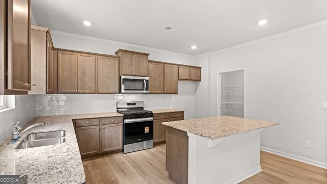 118 Crooked Lake Park, Villa Rica, GA 30180