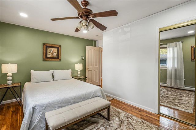 27 Stuyvesant Street, Huntington, NY 11743