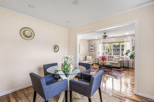 27 Stuyvesant Street, Huntington, NY 11743