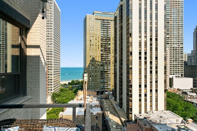 33 E CEDAR Street 8H, Chicago, IL 60611