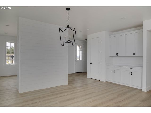 1128 Ne SEASCAPE Ave, Depoe Bay, OR 97341