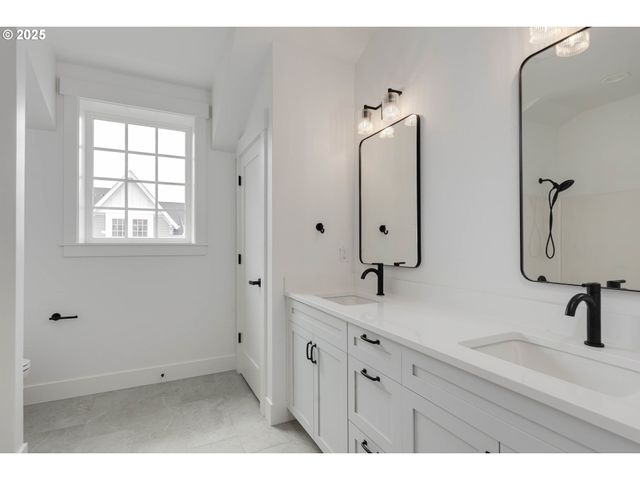 1128 Ne SEASCAPE Ave, Depoe Bay, OR 97341