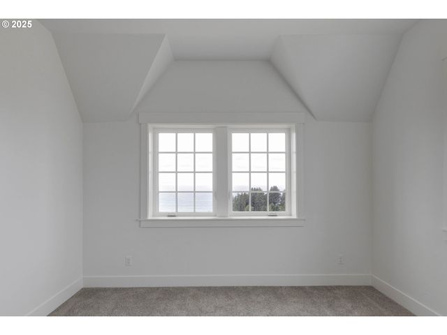 1128 Ne SEASCAPE Ave, Depoe Bay, OR 97341