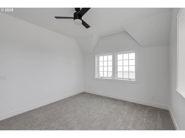 1128 Ne SEASCAPE Ave, Depoe Bay, OR 97341