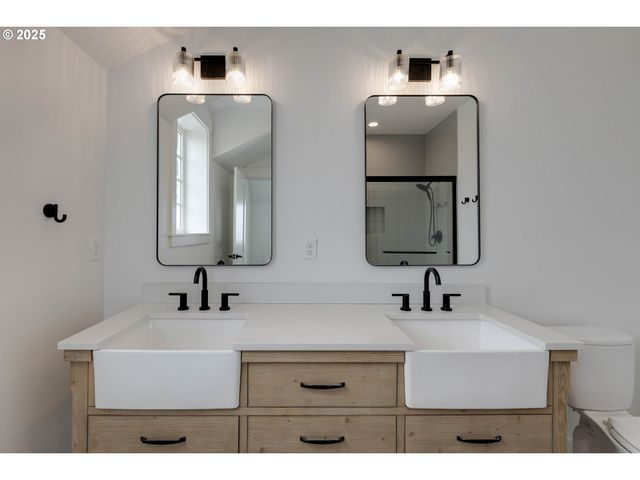 1128 Ne SEASCAPE Ave, Depoe Bay, OR 97341