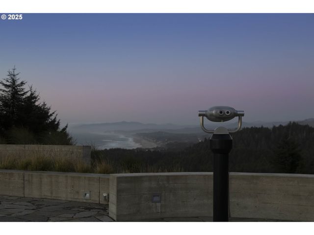 1128 Ne SEASCAPE Ave, Depoe Bay, OR 97341