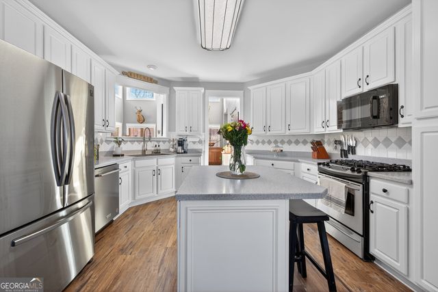 56 Walnut Ridge Drive, Hoschton, GA 30548