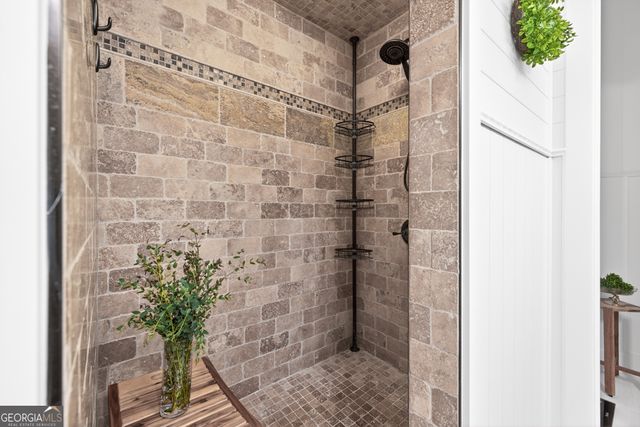 56 Walnut Ridge Drive, Hoschton, GA 30548