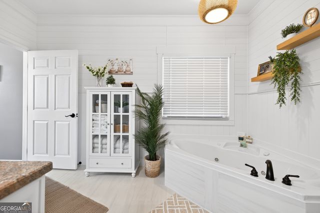 56 Walnut Ridge Drive, Hoschton, GA 30548