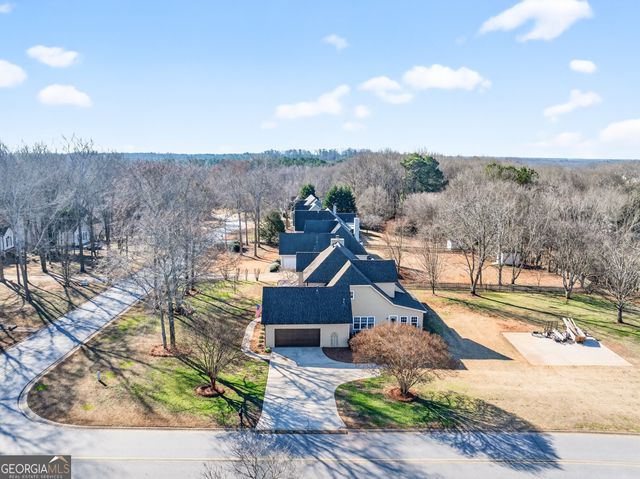 56 Walnut Ridge Drive, Hoschton, GA 30548