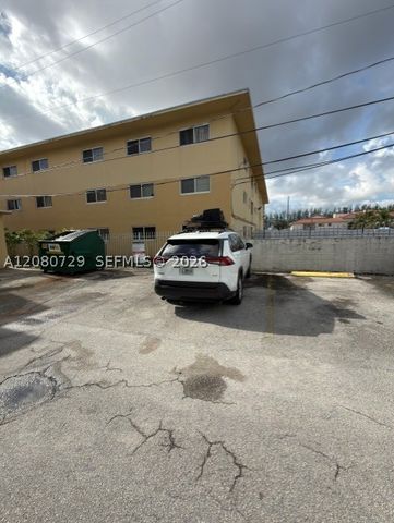 380 E 35th St 9, Hialeah, FL 33013