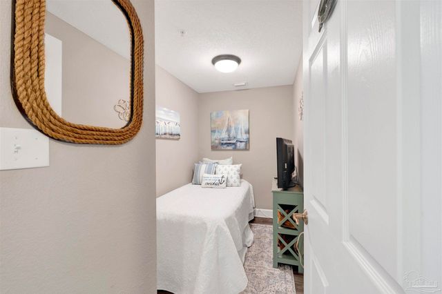 154 Ethel Wingate Dr 104, Pensacola, FL 32507
