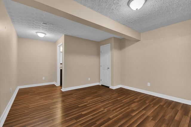 1208 Parsons Court, Pataskala, OH 43062