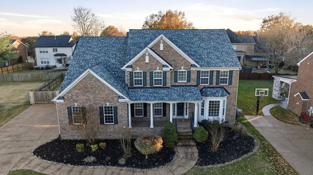 125 Windham Dr, Hendersonville, TN 37075