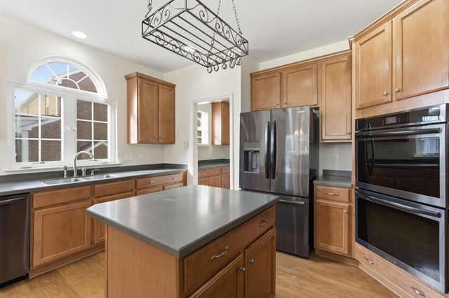 125 Windham Dr, Hendersonville, TN 37075