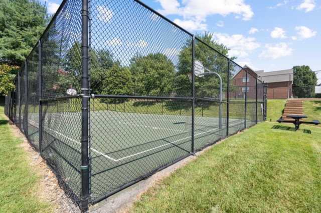 125 Windham Dr, Hendersonville, TN 37075