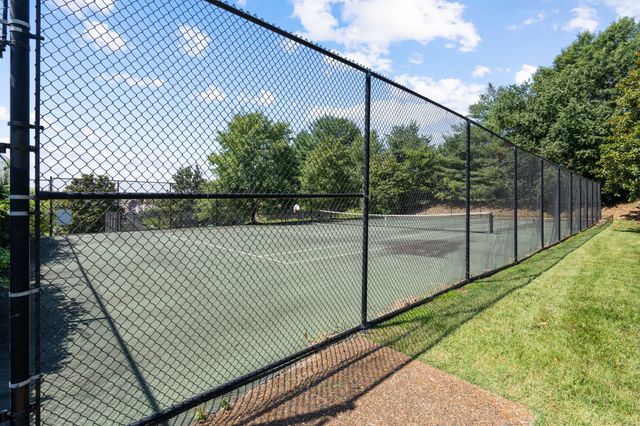 125 Windham Dr, Hendersonville, TN 37075