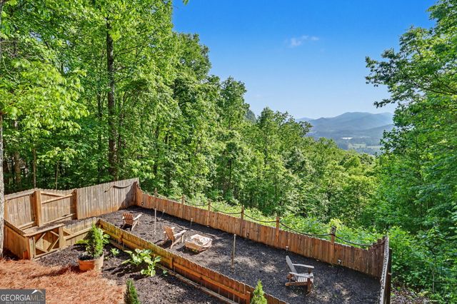 44 Laquinta Lane, Dillard, GA 30537