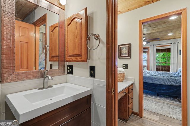 44 Laquinta Lane, Dillard, GA 30537