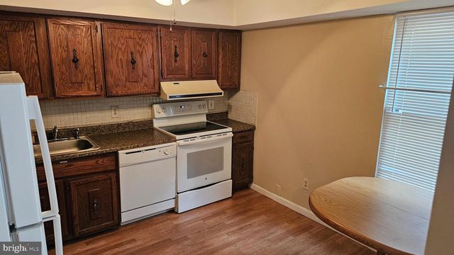 1009 BROMLEY ESTS, Pine Hill, NJ 08021