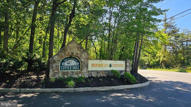 1009 BROMLEY ESTS, Pine Hill, NJ 08021