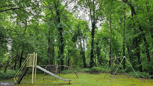1009 BROMLEY ESTS, Pine Hill, NJ 08021