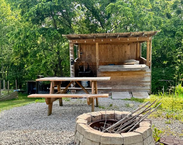 135 Mt Hope Road, Morehead, KY 40351