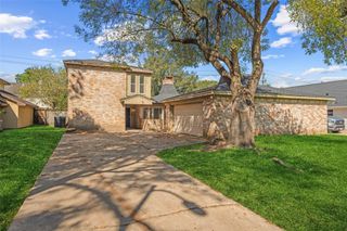 10806 Bob White Drive, Houston, TX 77096