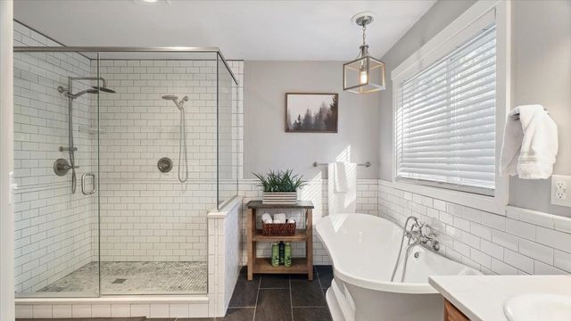 17917 N Saddle Hill Rd, Colbert, WA 99005