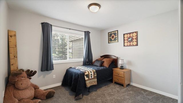 17917 N Saddle Hill Rd, Colbert, WA 99005