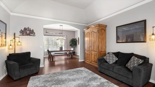 17917 N Saddle Hill Rd, Colbert, WA 99005