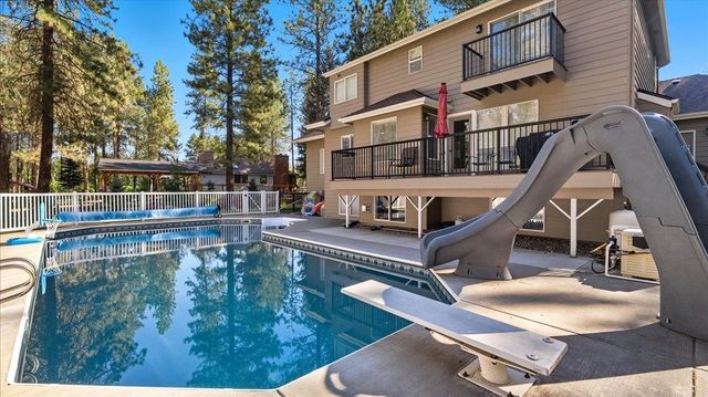 17917 N Saddle Hill Rd, Colbert, WA 99005