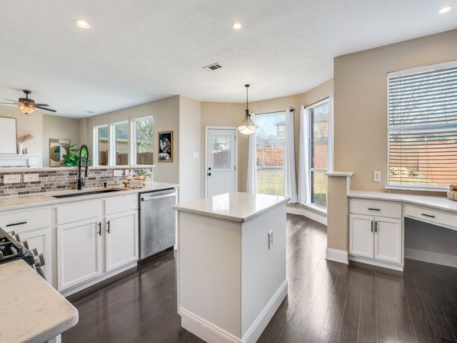 5816 Vista Park Lane, Sachse, TX 75048