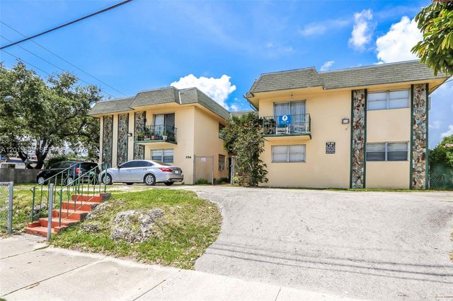 720 NW 27th Ct 5, Miami, FL 33125
