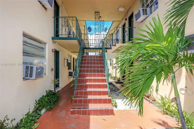 720 NW 27th Ct 5, Miami, FL 33125